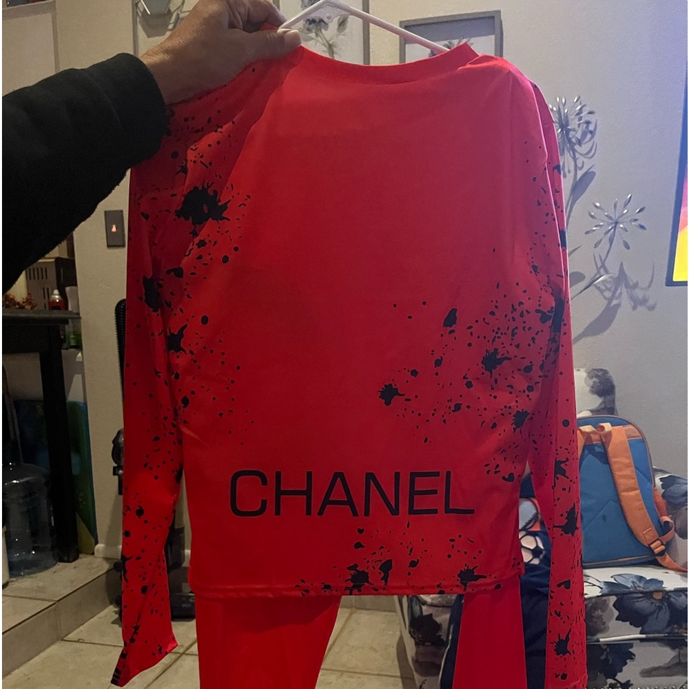 Track suit in excellent condition